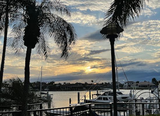 florida/marco-island/restaurant/mango-s-dockside-bistro