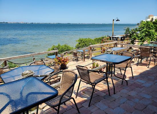 florida/sebastian-inlet-state-park/restaurant/the-shack-riverfront-restaurant-outback-tiki-bar
