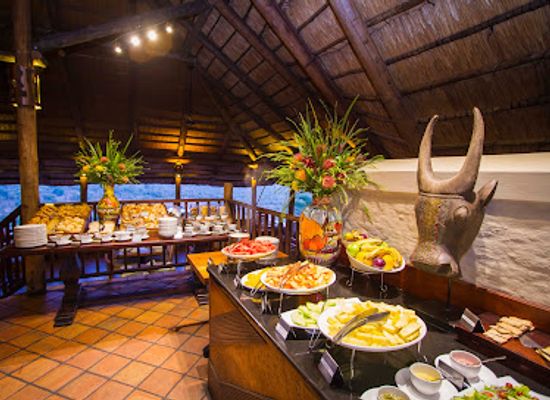 zambia/victoria-falls-area/restaurant/makuwa-kuwa-restaurant