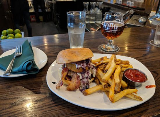 canada/winnipeg/restaurant/the-grove-pub-restaurant