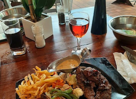 zimbabwe/mashonaland-west/restaurant/chez-zandi-bistro-and-wine-bar