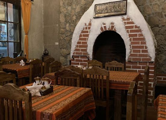bolivia/salar-de-uyuni/restaurant/lithium-club