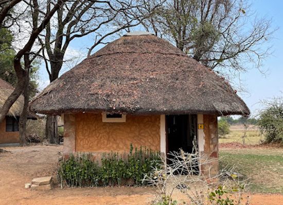 zambia/south-luangwa-national-park/restaurant/wildlife-camp