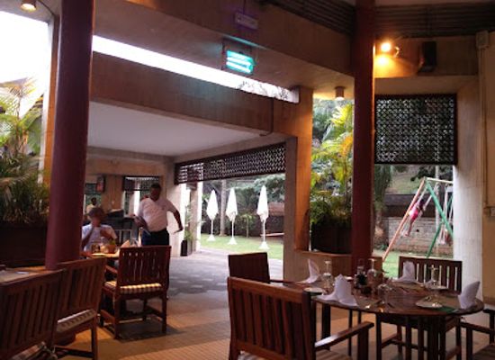 cameroon/south-region/restaurant/restaurant-les-cascades-du-mfoundi-yaounde