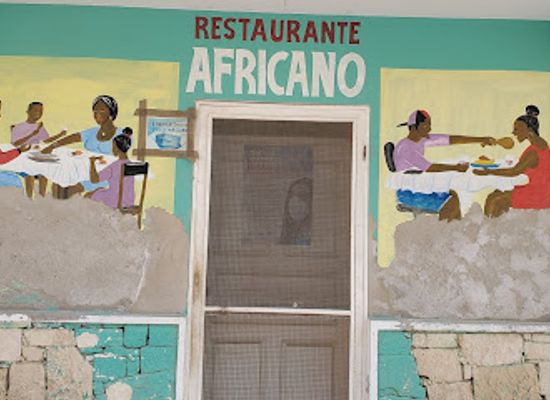 cabo-verde/praia-de-cruz/restaurant/resturante-africano-resturante-de-chep