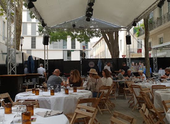 france/nimes/restaurant/le-questel