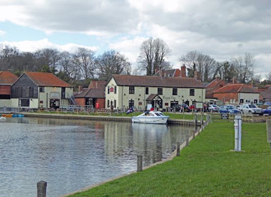 united-kingdom/norfolk-broads/restaurant/rising-sun-coltishall