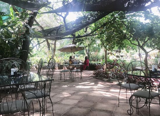 malawi/lilongwe/restaurant/ama-khofi