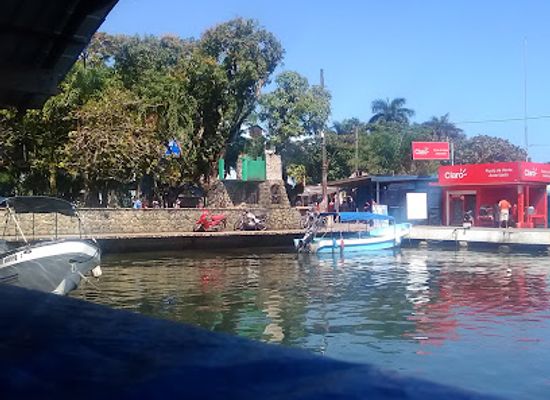 guatemala/livingston/restaurant/rasta-mesa