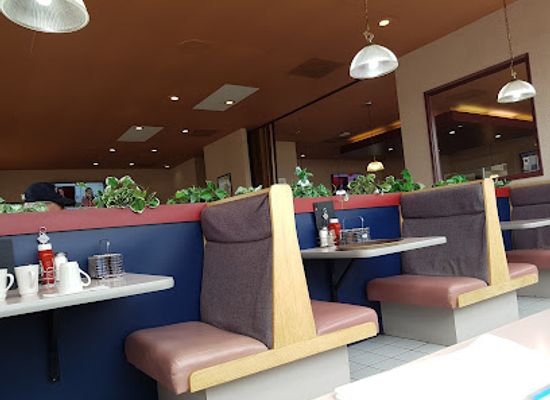canada/western-manitoba/restaurant/smitty-s-family-restaurant-brandon-highland