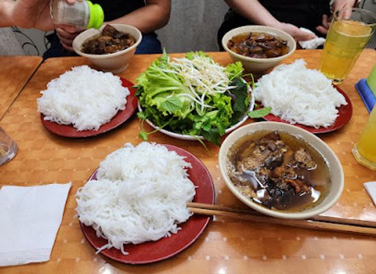 vietnam/red-river-delta/restaurant/bun-cha-nem-ran
