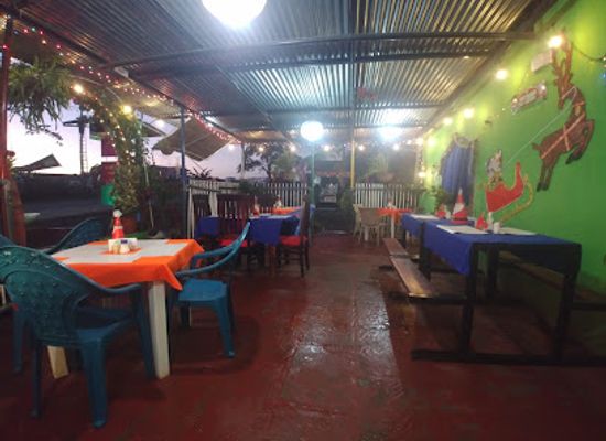 nicaragua/granada-plains/restaurant/antojitos-machu