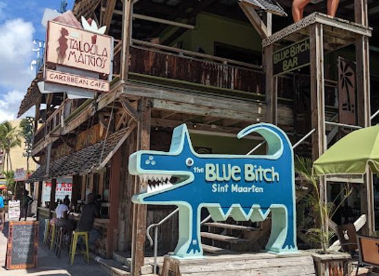sint-maarten/little-bay/restaurant/taloula-mango-s-blue-bitch-bar