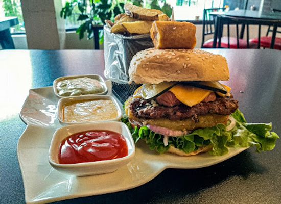 ecuador/ambato/restaurant/la-vacona-grill