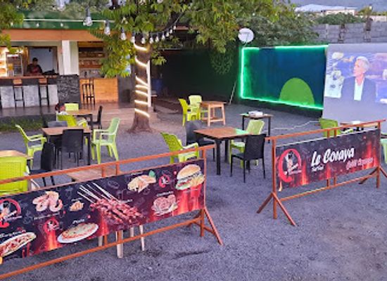 comoros/nyumakele/restaurant/coraya-grill-express