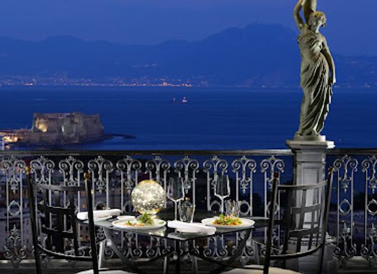 italy/campania/restaurant/george-restaurant
