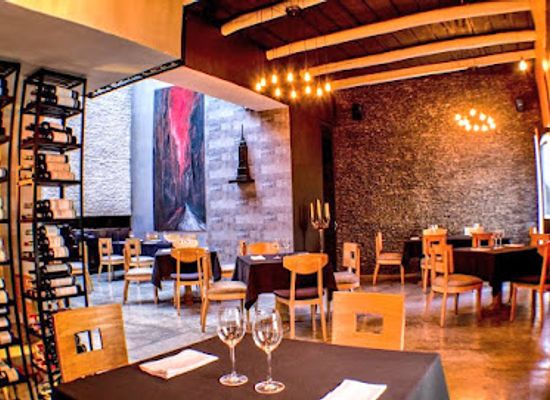 colombia/pacific-region/restaurant/leo