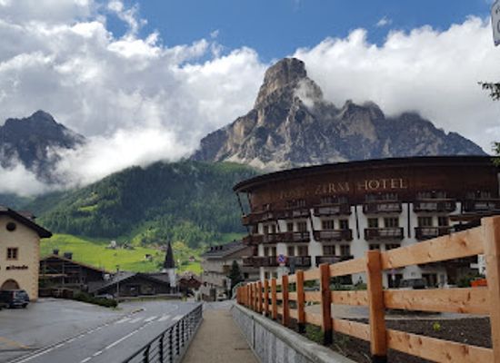 italy/alta-badia/restaurant/taverna-posta-zirm