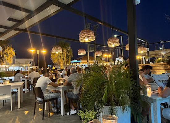 greece/rhodes/faliraki/restaurant/bistro-italiano-faliraki-pizza-pasta-wine-cocktail