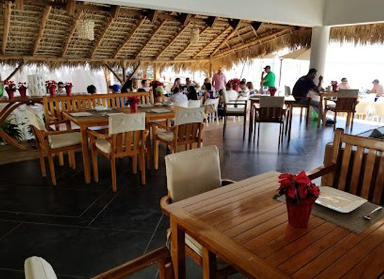dominican-republic/enriquillo-valley/restaurant/el-pelicano