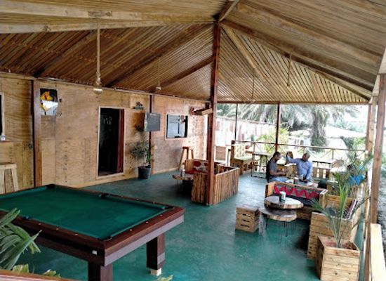 equatorial-guinea/mbini/restaurant/terraza-oscaro-long-bar