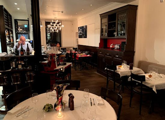 switzerland/geneva/restaurant/cafe-des-banques