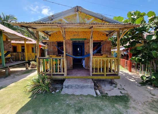 nicaragua/pearl-cays/restaurant/grace-s-place-the-cool-spot