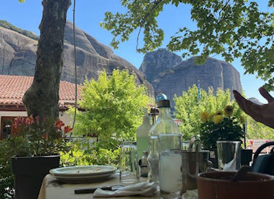greece/meteora/restaurant/boufidis-greek-tavern
