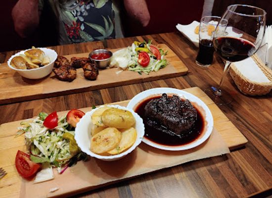 lithuania/siauliai/restaurant/ararat