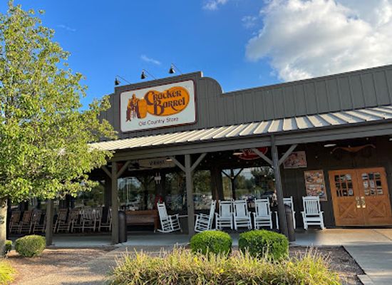 illinois/central-illinois/restaurant/cracker-barrel-old-country-store