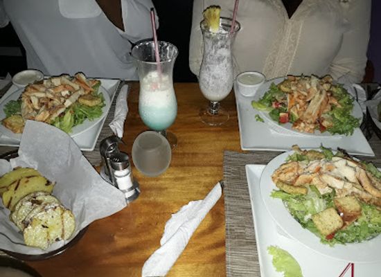 dominica/emerald-pool/restaurant/escape-bar-grill