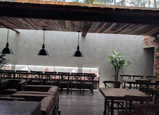 ecuador/northern-sierra/restaurant/zazu