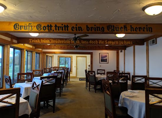 michigan/northern-michigan/restaurant/harbor-haus-restaurant