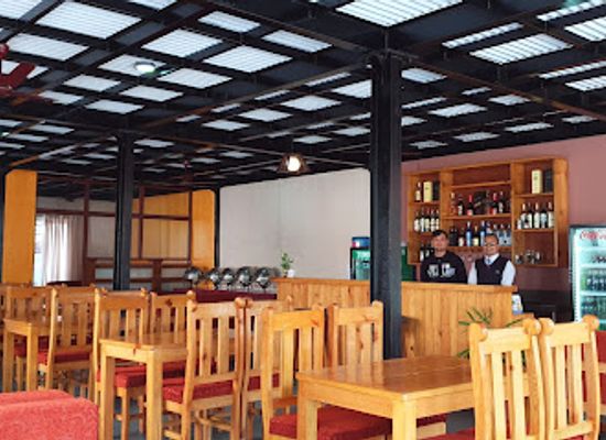 nepal/mid-hills/restaurant/mid-point-restaurant