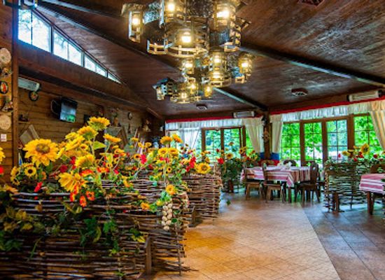 ukraine/polesia/restaurant/kolyba-house