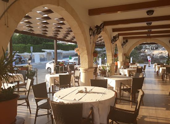 cyprus/makronissos-peninsula/restaurant/evinos-taverna
