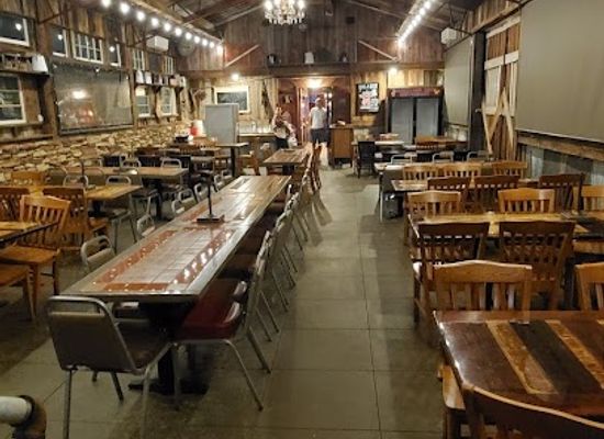 west-virginia/metro-valley/restaurant/barnyard-bbq