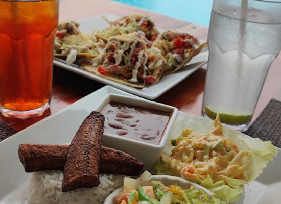 belize/dangriga/restaurant/woven-palm-restaurant