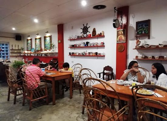 peru/iquitos/restaurant/pili-cafe