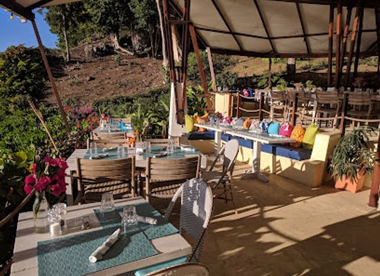 saint-vincent-and-the-grenadines/dark-view-falls/restaurant/jack-s-beach-bar