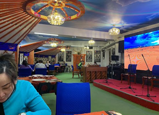 mongolia/khar-nuur/restaurant/altangadas-undesnii-restoran