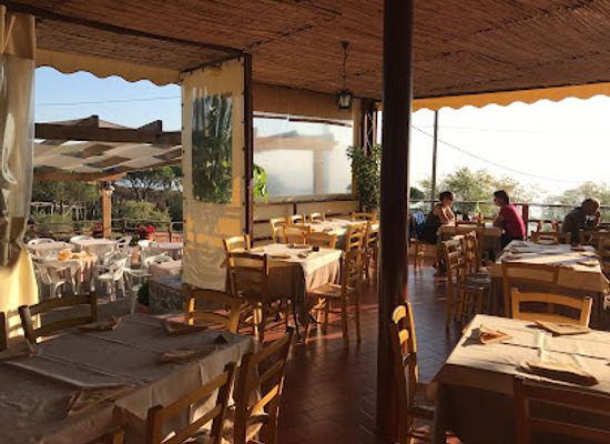 italy/herculaneum/restaurant/kona