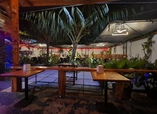 maldives/thinadhoo-island/restaurant/alicafe