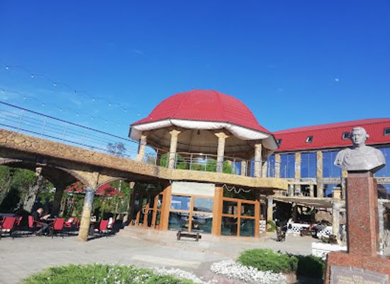 ukraine/mykolaiv-region/restaurant/yacht-club