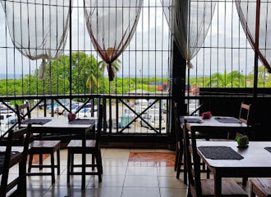 saint-lucia/vieux-fort-quarter/restaurant/wrap-n-roll