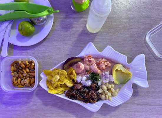 ecuador/el-oro-region/restaurant/picanteria-el-bosque-3