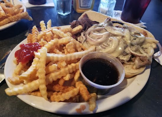 iowa/iowa-great-lakes/restaurant/mckeens-pub-grill