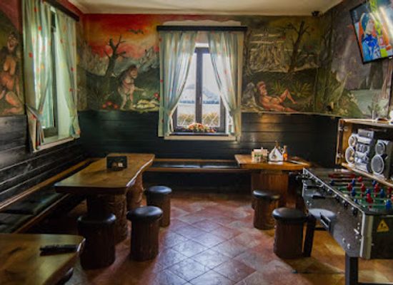 slovenia/carinthia/restaurant/zmajeva-votlina-in-7-burger