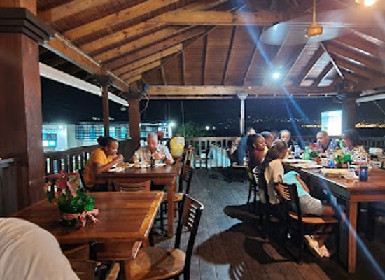 jamaica/north-coast/restaurant/gloria-s