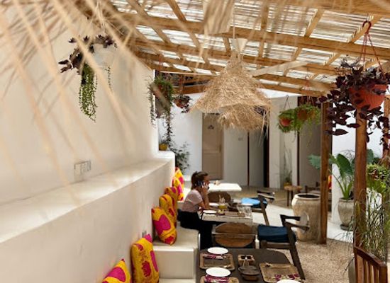 tanzania/stone-town/darajani-market/restaurant/sharazad-the-door-restaurant-cafe